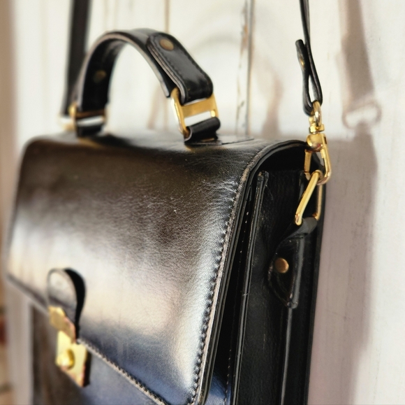 Vintage Black leather messenger bag - Picture 6 of 16